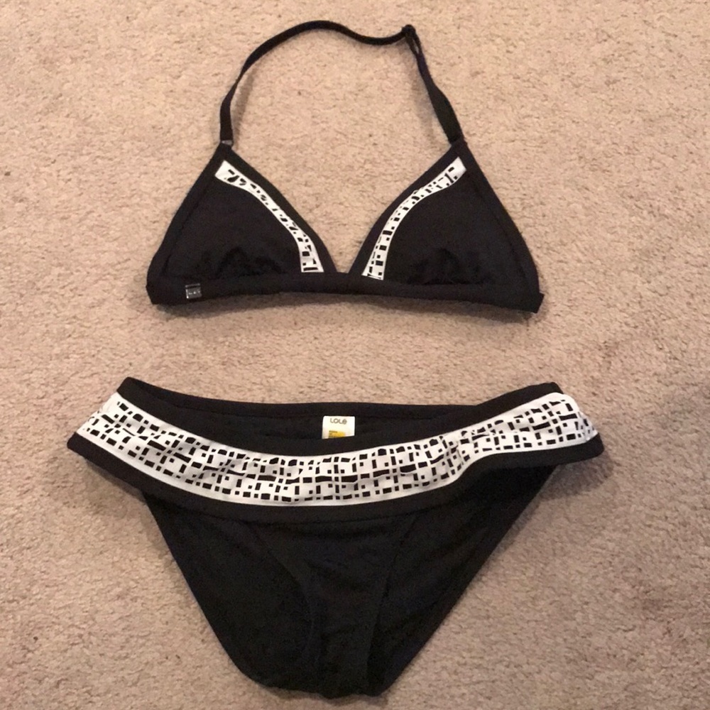 Black and white Bikini set